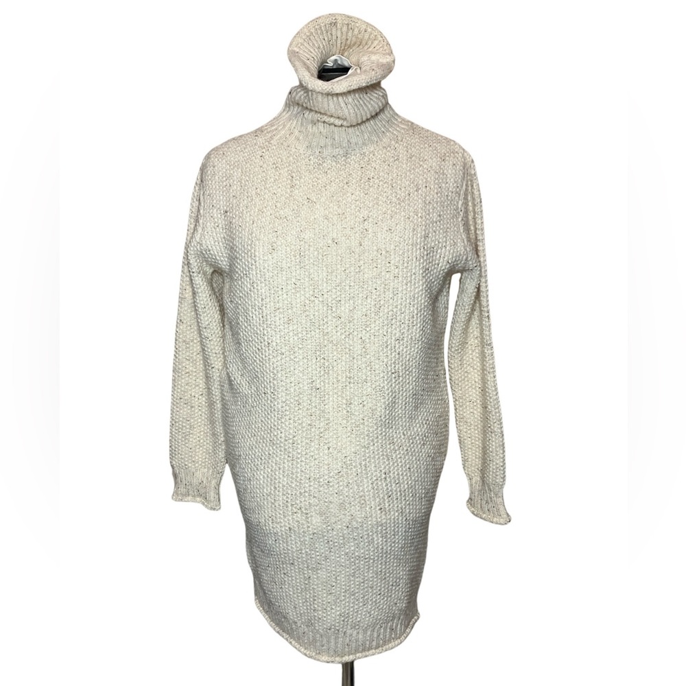 Mia & Tess NWT The Paper Store Turtleneck Sweater Dress in Oatmeal Size Med